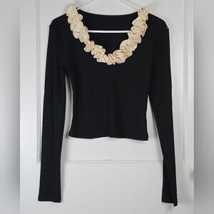 Commense Black and Ivory Ruffle Ribbed Knit Crop Top Small